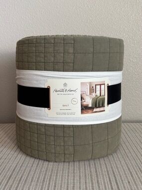 NWT King Grid Stitch Quilt Green - Hearth & Hand with Magnolia